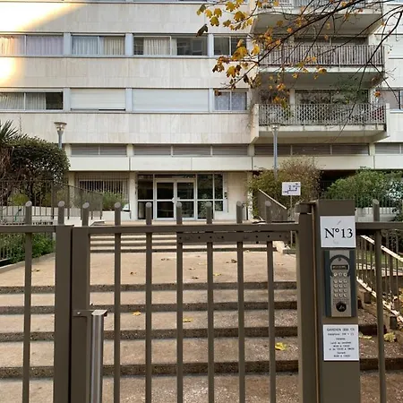 Tour Eiffel Cambronne 3 * باريس
